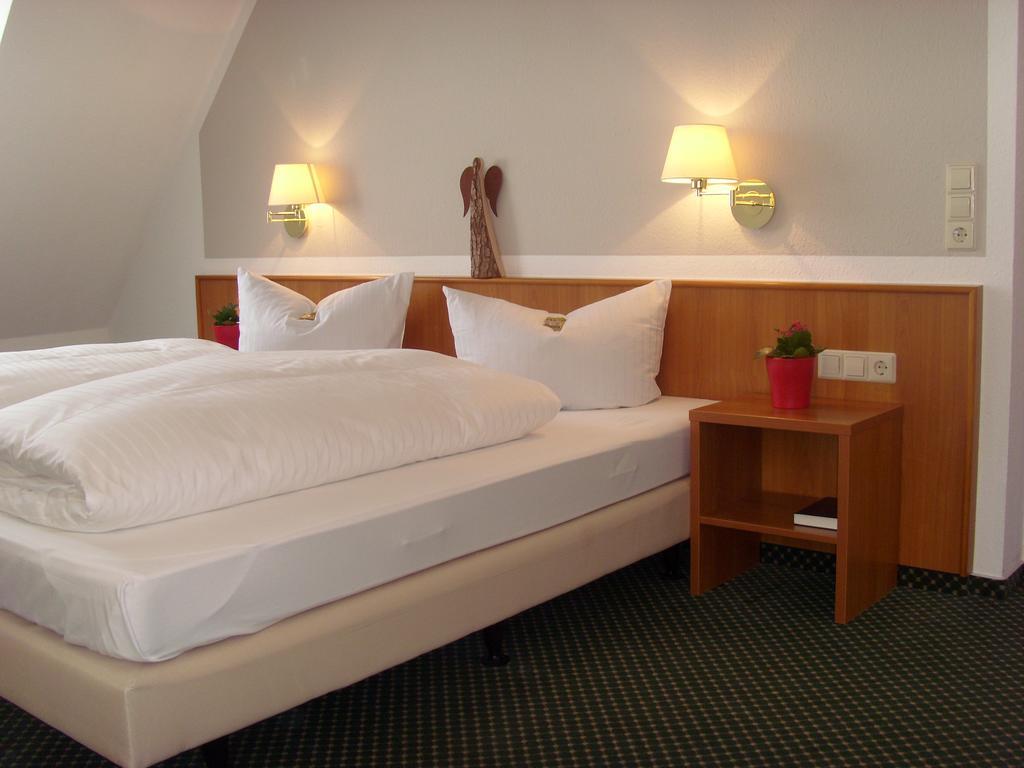 Hotel & Restaurant Engel Herbertingen ภายนอก รูปภาพ