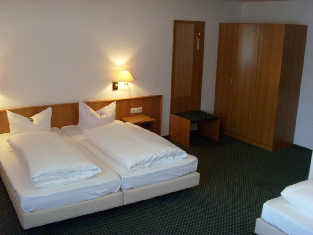 Hotel & Restaurant Engel Herbertingen ภายนอก รูปภาพ